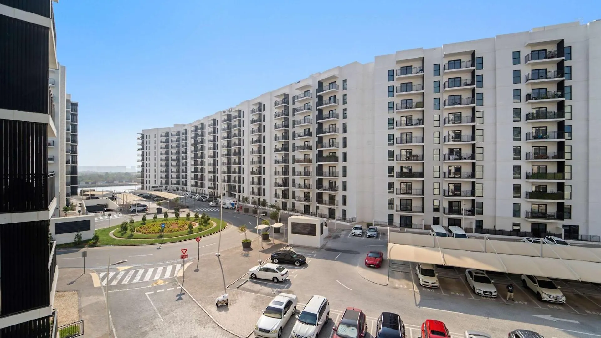 Silkhaus Canal Access 1Bdr In Water'S Edge Tower アブダビ